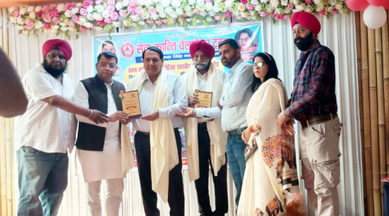 रुद्रपुर में सेवा क्रांति वेलफेयर ट्रस्ट ने 100 से ज्यादा लोगों को किया सम्मानित   विधायक शिव अरोरा ने कार्यक्रम का किया शुभारंभ 