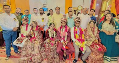 सामूहिक विवाह समारोह में महापौर ने नवदंपत्तियों को दिया आशीर्वाद  पंचमुखी हनुमान मंदिर में विधि विधान से सम्पन्न हुआ पांच जोड़ों का विवाह