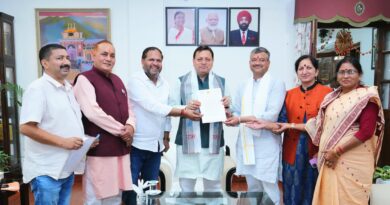 टेंडर कमेटी से मेयर और पालिकाध्यक्षों को हटाने का निर्णय वापस  -सीएम धामी ने प्रतिनिधि मण्डल के अनुरोध पर दिया आदेश 