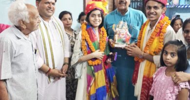 पूर्व विधायक राजकुमार ठुकराल व महापौर विकास शर्मा ने टॉपर रूद्रप्रताप और कृतिका को किया सम्मानित