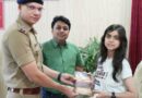 उत्तराखंड की सीबीएसई 12वीं परीक्षा टॉपर कृतिका मदान को जिलाधिकारी व एसएसपी ने दी बधाई