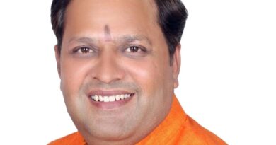 मेयर और पालिकाध्यक्षों के अधिकार छीनने वाला शासनादेश निरस्त।शहरी विकास अनुभाग ने जारी किया नया आदेश।महापौर विकास शर्मा ने मुख्यमंत्री का जताया आभार