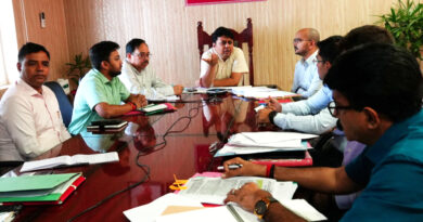 जनपद में बढ़ेगा विकास प्राधिकरण का दायरा। डीएम ने प्राधिकरण के अधिकारियों के साथ की बैठक। उपजिलाधिकारियों को दिए जनपद में सभी अवैध कालोनियों पर नजर रखने के निर्देश