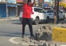 सड़कों पर नुकीली लोहे की प्लेटो को उखाड़ फेंका गाबा ने।विगत दिनों दुर्घटना में गयी थी सुरेंद्र ग्रोवर की जान