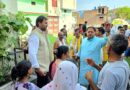 महापौर ने जगतपुरा में पैदल भ्रमण कर लिया समस्याओं का जायजा। चौपाल लगाकर सुनी लोगों की समस्याएं