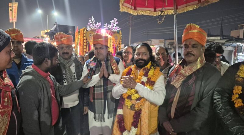 रुद्रपुर में सिद्धेश्वर श्री बालाजी मंदिर में हर्ष वर्ष की भांति इस वर्ष भी वार्षिक उत्सव के मौके पर निकली भव्य शोभायात्रा 