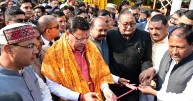 खटीमा के वनखंडी महादेव मन्दिर, चकरपुर में आयोजित महाशिवरात्रि मेले का मुख्यमंत्री धामी ने फीता काटकर शुभारम्भ