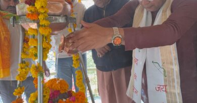 महाशिवरात्रि पर मंदिरों में उमंडा आस्था का जनसैलाब।  अटारियां मंदिर, पांच मंदिर समेत अन्य मंदिरों में उमड़ी भीड़   विधायक शिव अरोरा ने पांच मन्दिर में जलाअभिषेक कर समस्त क्षेत्रवासियो के सुख समृद्धि की कामना