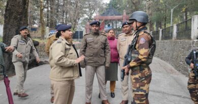 उत्तराखंड के न्यायलयों की बढ़ाई जायेगी सुरक्षा।लगातार मिल रही धमकियों के बाद मुख्यालय से जारी हुए आदेश।पुलिस के साथ पीएसी होगी तैनात,हर जनपद में Quick Response Teams का गठन करने के आदेश 