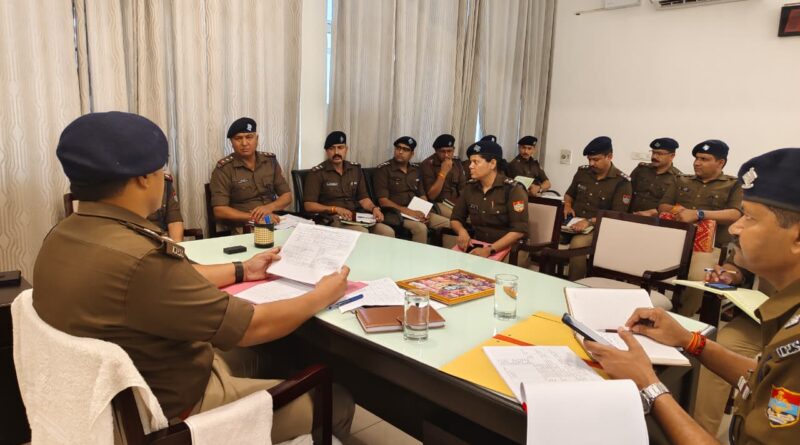 विवेचना में लापरवाही पर होगी सख्त कार्रवाई, एसएसपी।एसएसपी ऊधमसिंहनगर अजय गणपति ने कोतवाली काशीपुर के विवेचकों का OR लेकर कार्यों की समीक्षा की