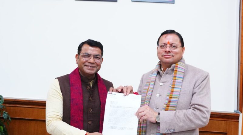 नजूल भूमि की रजिस्ट्री निशुल्क कराने का प्रस्ताव, विधायक शिव अरोरा ने मुख्यमंत्री को सौंपा पत्र