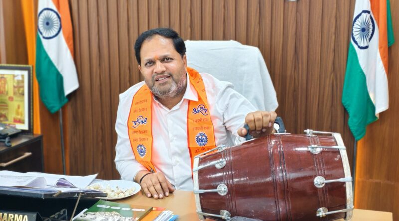 नगर निगम की अनूठी पहल, मंदिरों में बांटी जाएगी कीर्तन की सामग्री 