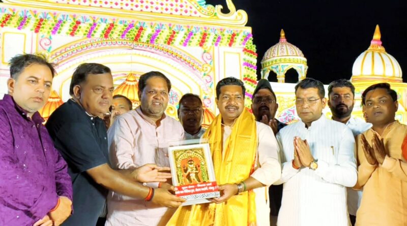 नीलकंठ धाम में हनुमान जन्मोत्सव की रही धूम।पूरी रात गूंजे बालाजी के जयकारे, श्रद्धालुओं का उमड़ा सैलाब