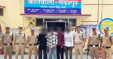 ओवरटेकिंग विवाद में रोडवेज बस में तोड़फोड़ व चालक से मारपीट करने वाले 04 शातिर,24 घंटों में गिरफ्तार।घटना में प्रयुक्त 02 मोटरसाइकिल स्प्लेंडर (बिना नंबर प्लेट) बरामद।होगी PDPP Act के तहत कड़ी कार्रवाई व क्षतिपूर्ति सुनिश्चित