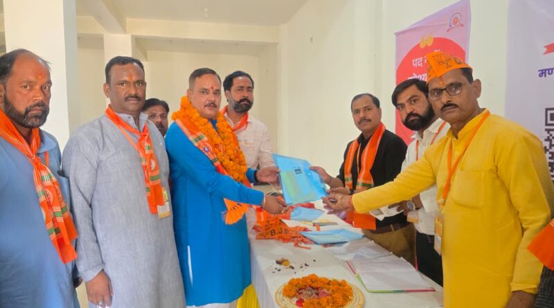 राष्ट्र सेवा के पथ पर अडिग होकर निरंतर अग्रसर,धीरेन्द्र अंत्योदय से राष्ट्रोदय” के संकल्प को समर्पित कार्यशाला आयोजित 