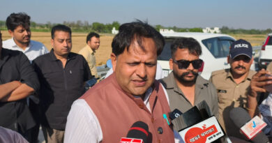 महापौर ने रिंग रोड का निरीक्षण कर खोली झूठे आरोपों की पोल विपक्ष के आरोपों को बताया ‘झूठ का पुलिंदा’ मदारी और डमरू वाले तंज के साथ महापौर का पूर्व विधायक पर हमला