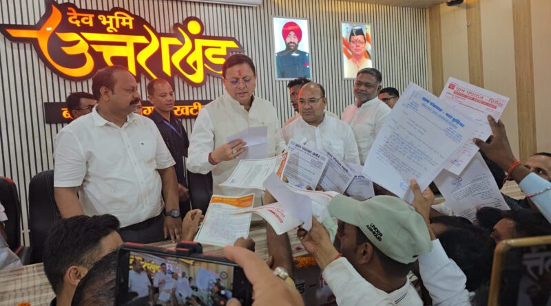 खटीमा में मुख्यमंत्री पुष्कर सिंह धामी ने किया पंचायत जनप्रतिनिधियों से किया जन संवाद।