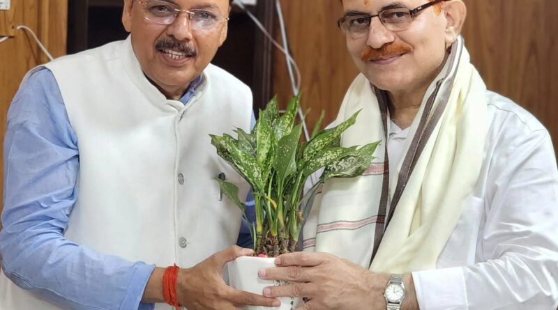 पंतनगर विश्वविद्यालय के ठेका श्रमिकों को मिलेगा लंबित महंगाई भत्ता, पूर्व विधायक राजेश शुक्ला ने कुलपति का जताया आभार