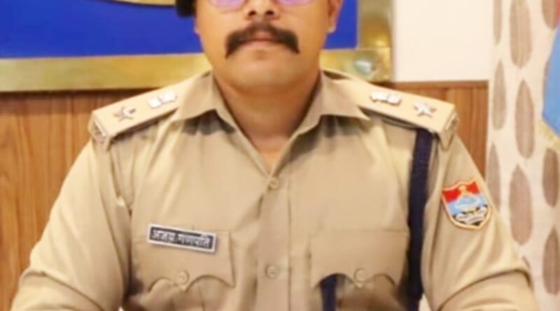 Wrong Side चलाने की जिद पड़ेगी भारी,नियम तोड़ोगे तो सीधे होगी कानूनी कार्रवाई!”विपरीत दिशा में भारी वाहन चलाकर आमजन की जान जोखिम में डालने वाले 02 चालकों के विरुद्ध मुकदमे पंजीकृत