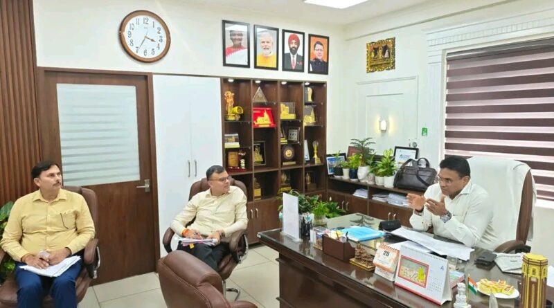 उत्तराखण्ड रियल एस्टेट विनियामक प्राधिकरण (रेरा) में व्यापक सुधारों की तैयारी।सचिव आवास एवं राज्य सम्पत्ति डॉ. आर. राजेश कुमार की अध्यक्षता में आयोजित समीक्षा बैठक आयोजित 
