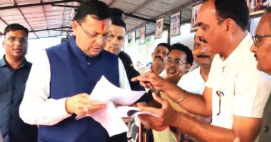 मुख्यमंत्री ने लोहियाहेड में जनता व जनप्रतिनिधियों से मुलाकात कर जनसमस्याएं सुनी समस्याएं 
