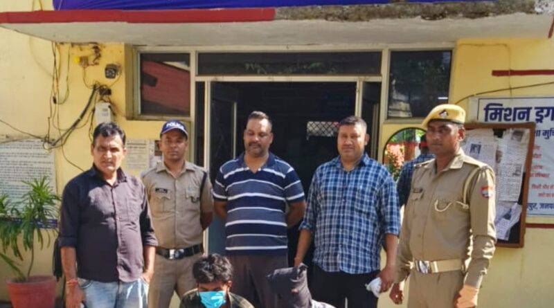 गौवंश संरक्षण स्क्वाड कुमाऊँ परिक्षेत्र एवं गदरपुर पुलिस की संयुक्त कार्यवाही।लगभग 300 किलोग्राम प्रतिबंधित गौमांस बरामद, दो अभियुक्त गिरफ्तार,दो आरोपी फायरिंग करते हुए फरार