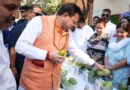 हरिद्वार में आम महोत्सव में पहुंचे मुख्यमंत्री पुष्कर सिंह धामी।विभिन्न प्रजातियों के आमों की प्रदर्शनी का अवलोकन कर किसानों तथा बागवानी से जुड़े लोगों से किया संवाद