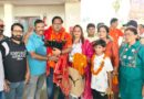 बाबा बर्फानी के दर्शन कर लौटे महापौर विकास शर्मा का जोरदार स्वागत।रेलवे स्टेशन पर पुष्पवर्षा, गाजे बाजे और जयघोषों से हुआ अभिनंदन।