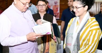 मुख्यमंत्री धामी ने मुख्य सेवा सदन में प्रतिष्ठित लेखकों एवं प्रकाशकों के साथ किया आत्मीय संवाद।