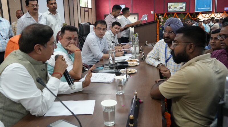 काशीपुर में जन-जन की सरकार जन-जन के द्वार कार्यक्रम आयोजित।प्रभारी मंत्री प्रदीप बत्रा ने 31.35 करोड़ के विभिन्न विकास योजनाओं का शिलान्यास व 13.01 करोड़ की विकास योजनाओं का किया लोकार्पण