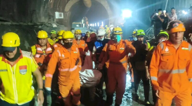 *117 घंटे बाद पूरा हुआ चमोली के पीपल कोठी टनल में खोज-बचाब का अभियान* *12 श्रमिकों को सकुशल निकाले बाहर,10 श्रमिकों की मौत हुई की पुष्टि* 