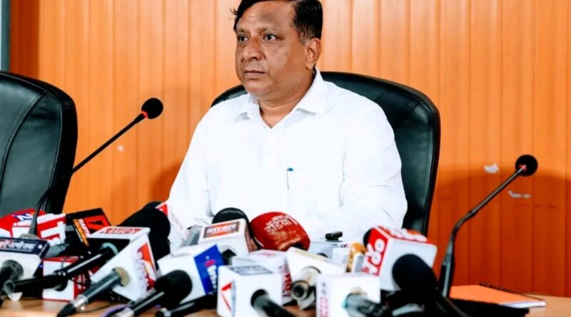 धामी कैबिनेट की बैठक में सहकारी नीति, स्वास्थ्य, ऊर्जा, शहरी विकास, सैनिक कल्याण सहित विभिन्न विषयों को लेकर लिए महत्वपूर्ण निर्णय।* *अपर सचिव मुख्यमंत्री बंशीधर तिवारी ने दी बैठक के निर्णय की जानकारी।* 