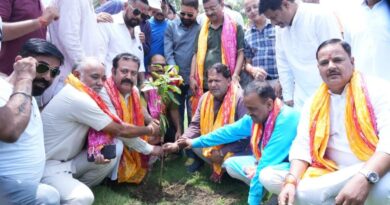सावन में हरियाली का संदेश, बूथ स्तर तक पहुंचेंगे हजारों पौधे।बूथ स्तर तक पौधे पहुंचाने के लिए वाहन को किया रवाना।भाजपा जिलाध्यक्ष और महापौर ने किया अभियान का शुभारंभ