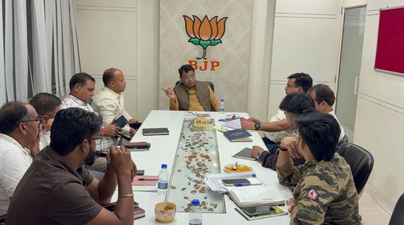 पांच अगस्त से चलेगा काशीपुर बाईपास रोड पर अतिक्रमण हटाओ अभियान।विधायक शिव अरोरा ने अपने कार्यालय पर पीडब्ल्यूडी, जल संस्थान, विद्युत विभाग के अधिकारियो के साथ की महत्वपूर्ण बैठक।विधायक शिव अरोरा ने व्यापारियो से अतिक्रमण हटाओ अभियान मे प्रशासन का सहयोग करने की अपील
