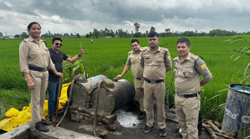 रुद्रपुर के रायपुर और अर्जुनपर गांव में आबकारी विभाग की छापेमारी।03 भट्टियों के साथ 13 हजार लीटर लाहन नष्ट,180 लीटर कच्ची शराब बरामद 