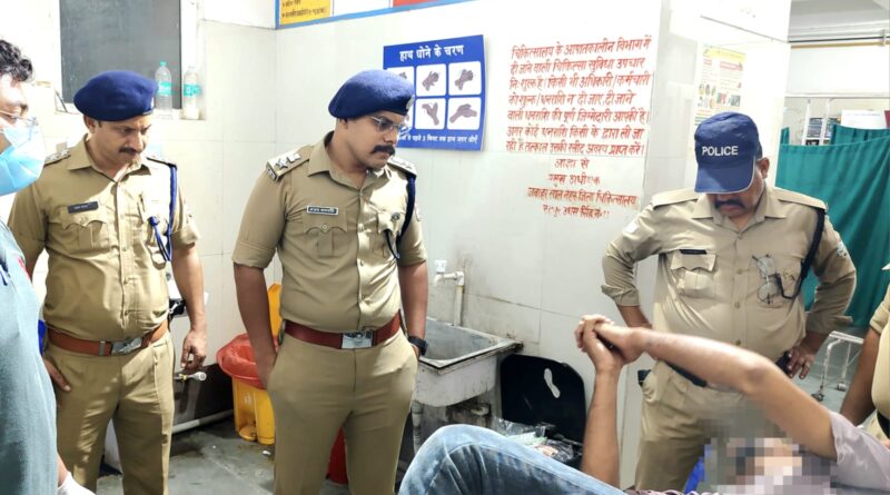 *ऊधमसिंहनगर में पुलिस मुठभेड़:युवक के साथ लूट ,मारपीट व अप्राकृतिक कृत्य करने वाला मुख्य आरोपी पुलिस मुठभेड़ के बाद गिरफ्तार**आरोपी के कब्जे से अवैध तमंचा, कारतूस, लूटा गया पर्स, नकदी एवं घटना में प्रयुक्त मोटरसाइकिल बरामद*