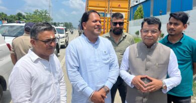 रूद्रपुर में भव्य प्रवेश द्वार बनाने के लिए स्थान चिन्हित।महापौर विकास शर्मा और विधायक शिव अरोरा ने अधिकारियों के साथ किया स्थलीय निरीक्षण।तकनीकी पहलुओं पर मंथन; जल्द शुरू होगा निर्माण कार्य