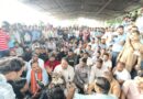 *कर्मचारियों के साथ धरने पर बैठे महापौर* *विकास शर्मा बोले, अपराधी के साथ नहीं, अपने नगर निगम परिवार और वाल्मीकि समाज के साथ खड़ा हूं* *गरीब के आंसुओं पर राजनीति करने वालों का मुख्यमंत्री के सामने होगा खुलासा*