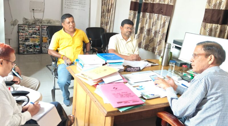 निर्वाचक नामावलियों का विशेष पुनरीक्षण 2026 की बैठक नोडल अधिकारी राजनैतिक दल/सहायक निर्वाचन अधिकारी राजेन्द्र सिंह अधिकारी की अध्यक्षता में आयोजित । 
