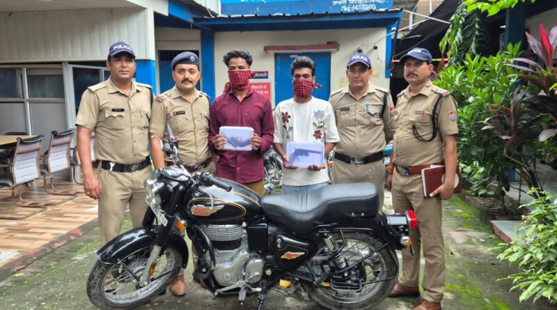 ऑपरेशन प्रहार:कोतवाली किच्छा पुलिस ने चेकिंग के दौरान अलग-अलग कार्रवाई करते हुए 02 शातिर अभियुक्तों को दबोचा* दो तंमचे व जिंदा कारतूस बरामद 