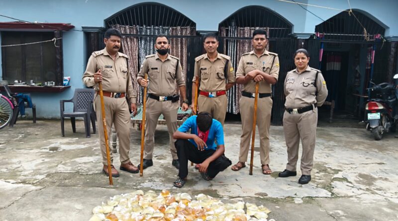 कालियवाला में आबकारी विभाग की छापेमारी,40 लीटर कच्ची शराब के साथ एक गिरफ्तार 