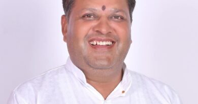 ‘08 एकड़ तो दूर, एक इंच जमीन भी नहीं छोड़ेंगे’: महापौर* *मुस्लिम उलेमाओं की बयानबाजी पर महापौर का तीखा पलटवार* *बोले,धामी सरकार में उपद्रवियों के नट-बोल्ट टाइट करना भी आता है*