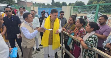 मुख्यमंत्री पुष्कर सिंह धामी ने सुनीं जनसमस्याएं, अधिकारियों को त्वरित समाधान के दिए निर्देश