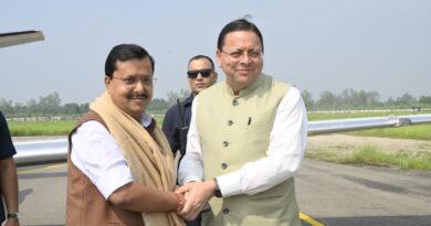 पंतनगर एयरपोर्ट पर उतरे भाजपा के राष्ट्रीय अध्यक्ष नितिन नवीन, मुख्यमंत्री पुष्कर सिंह ने पुष्पगुच्छ व नीम करोली महाराज का चित्र भेंट कर किया स्वागत 