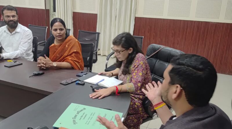 बाल अधिकार संरक्षण आयोग के सदस्य योगेश सिंह रजवार ने पंचम बाल विधानसभा के गठन हेतु की समीक्षा बैठक