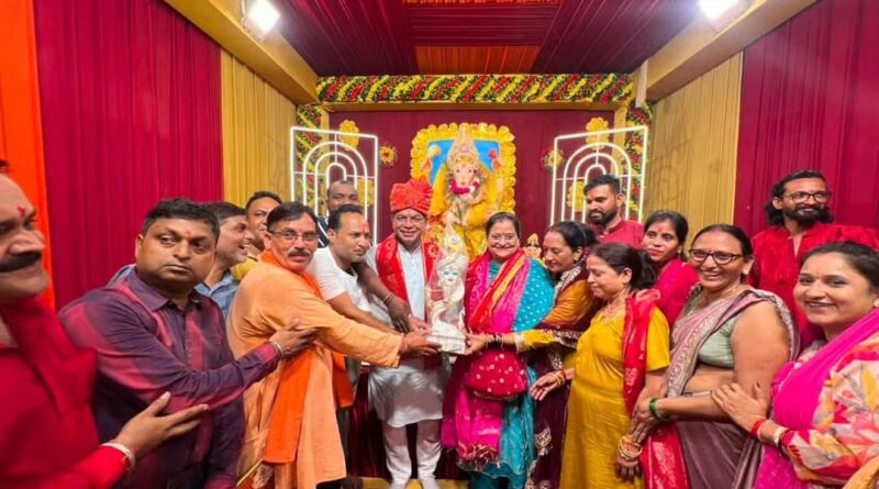 *गणपति बप्पा मोरया के जयघोष से गूंजा रुद्रपुर, विधायक शिव अरोरा ने गाँधी कॉलोनी, आदर्श इंद्रा बंगाली कॉलोनी,खानपुर पूर्व मे आयोजित गणेश महोत्सवों में हुऐ शामिल*