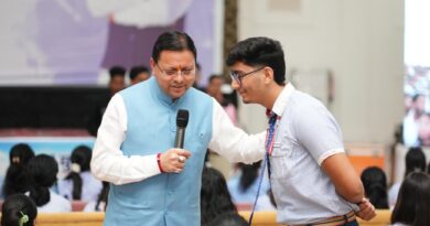 *युवाओं को राज्य में ही मिलेंगे रोजगार और शिक्षा के अवसर,पलायन रोकने पर सरकार का जोर।* *युवा आयोग और डेलीकेटेड अग्निवीर सेल’ से सुरक्षित होगा युवाओं का भविष्य, मुख्यमंत्री।* *देहरादून में बनाई जा रही देश की 5वीं सबसे बड़ी ‘साइंस सिटी’, हर जिले में खुलेंगे टेक्नोलॉजी सेंटर।*
