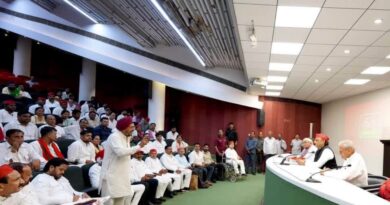 *भाजपा सरकार ने रोका उत्तराखंड का विकास,अखिलेश।* *लखनऊ में उत्तराखण्ड समाजवादी पार्टी के सभी नेताओं और कार्यकर्ताओं की बैठक आयोजित*
