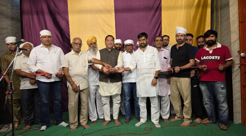 प्रभु श्री राम जी ने बताया सत्य का मार्ग नारंग* *ग्राम कुंदन नगर नंबर में श्री रामलीला का उद्घाटन भाजपा जिला उपाध्यक्ष अमित नारंग ने फीता काटकर किया उद्घाटन*