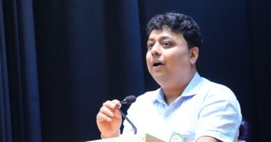 डीएम ऊधमसिंहनगर का लेखपाल/पटवारियों को सख्त निर्देश दाखिल-खारिज व सभी प्रमाण-पत्र स्थलीय निरीक्षण उपरान्त ही निर्गत करें।